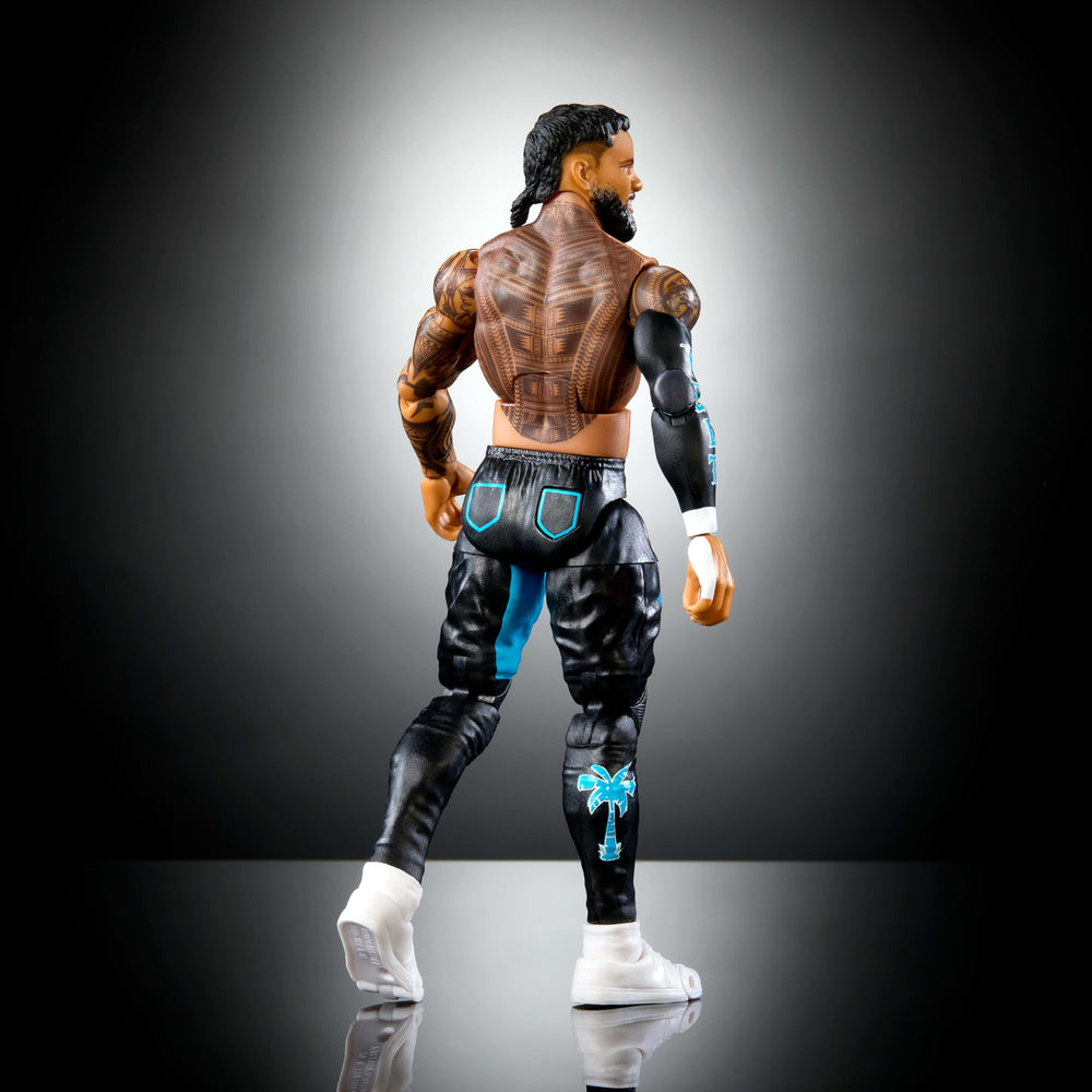Ready for collection and shelf display in WWE display poses