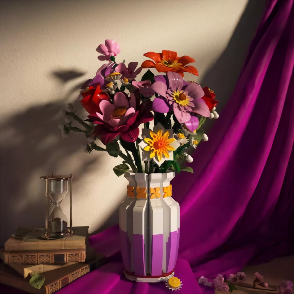 Mavo brix adjustable petals and stems enable varied arrangements