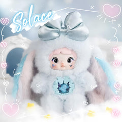 Mckkymi Nommi plush figure with gradient eyes for expressive decor