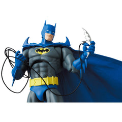 Medicom Batman Knightfall articulation shoulder joints for dynamic posing