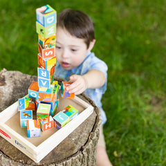 Melissa & Doug Identification guides in English and Spanish support bilingual learning.