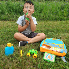 Melissa & Doug Let’s Explore trail guide activity book sparks outdoor learning and curiosity.
