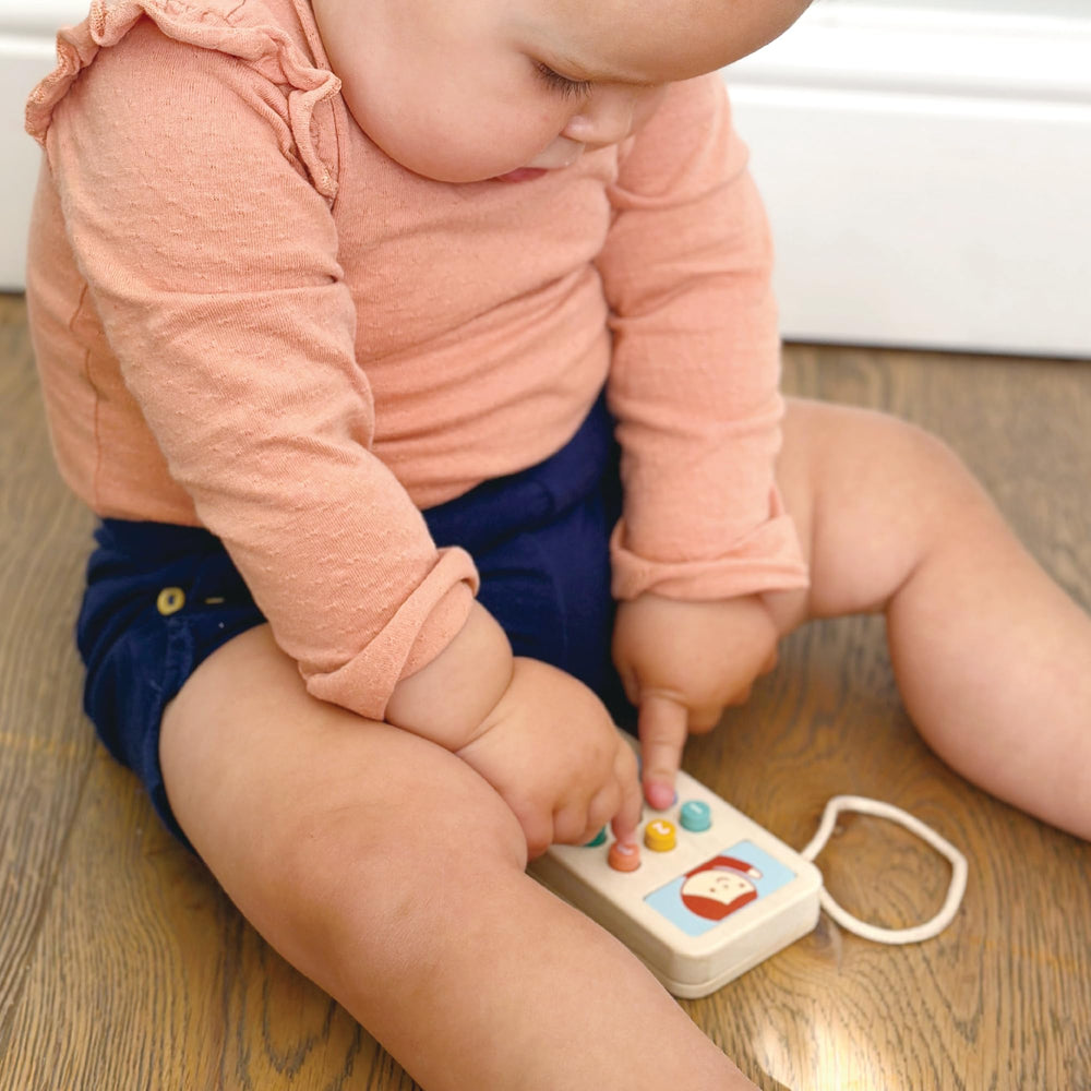 Mentari non-toxic paints keep colors bright while supporting gentle, child-friendly handling.