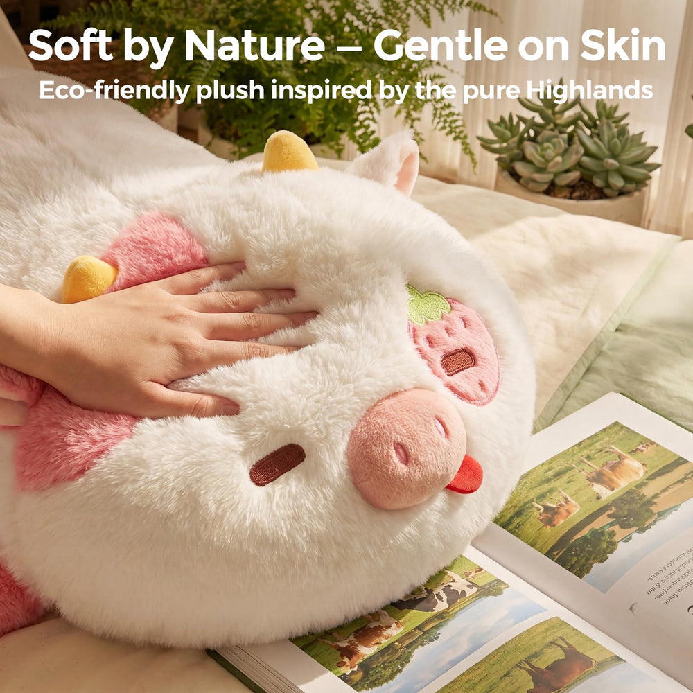 Mewaii weighted strawberry cow vacuum packaging presents a gift-ready look.