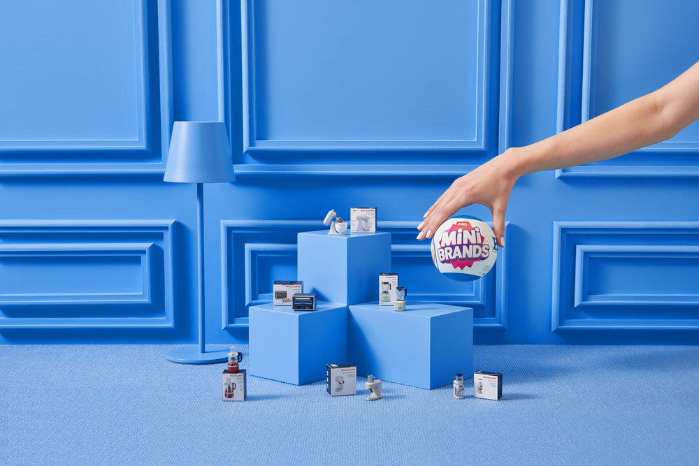 Mini Brands mini kitchen scene displaying interchangeable accessories and play value