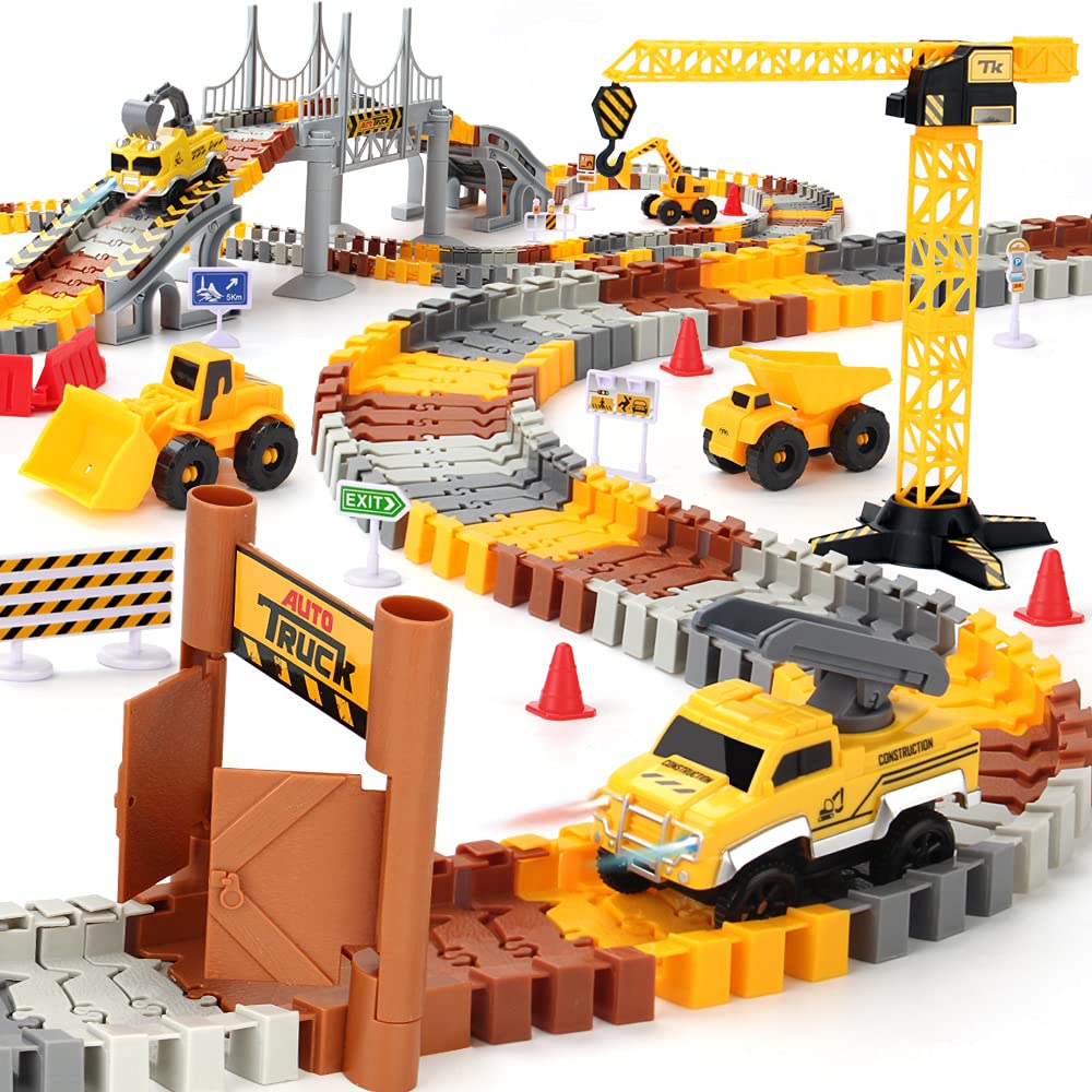 Mini Tudou construction crane-tower with rotating jib encourages imaginative play