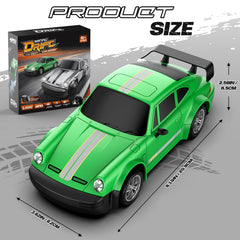 MOCOMI RC drift car in hand demonstrates portable, beginner-friendly size
