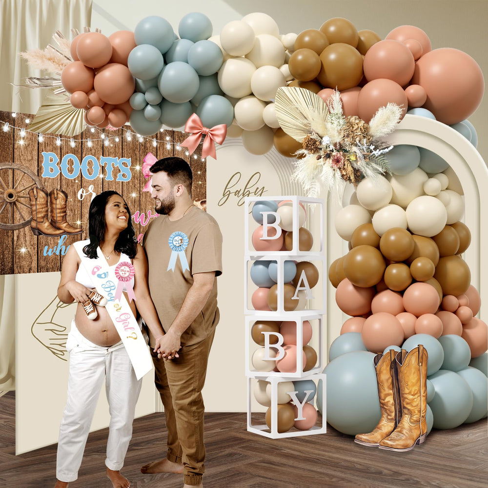 Monnberry flower crown completes the western themed photos