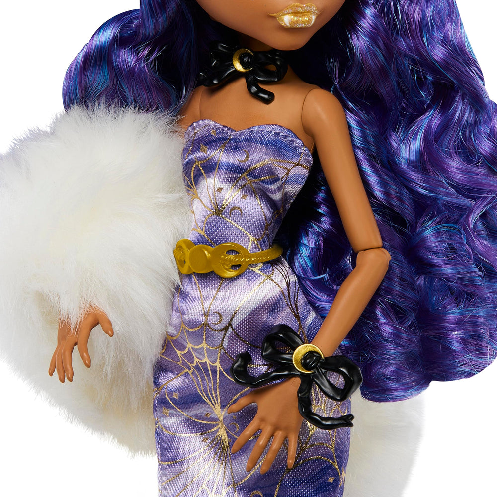 Monster High Clawdeen Wolf crescent moon accessories highlight lunar fantasy and gift potential.