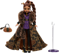 Monster High doll stand and premium packaging support display and gifting.