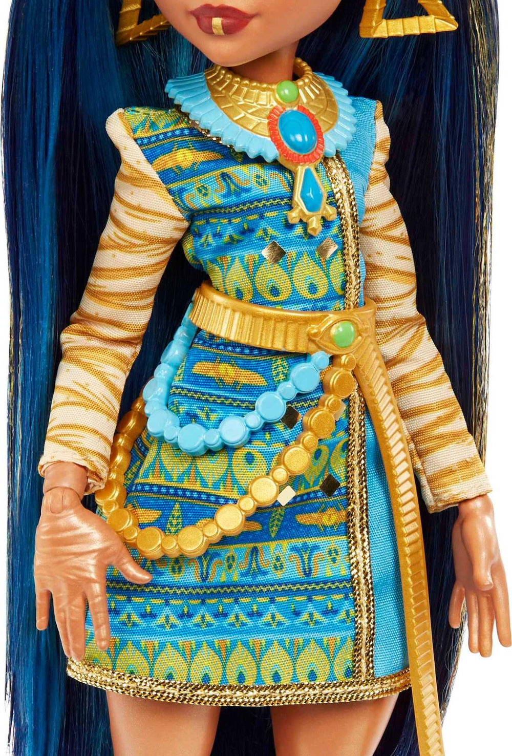Monster High Cleo De Nile fringe jacket adds luxe, edgy vibe for story-driven play.