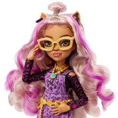 Monster High Clawdeen Wolf with gold glasses and jewelry for glam accessorizing