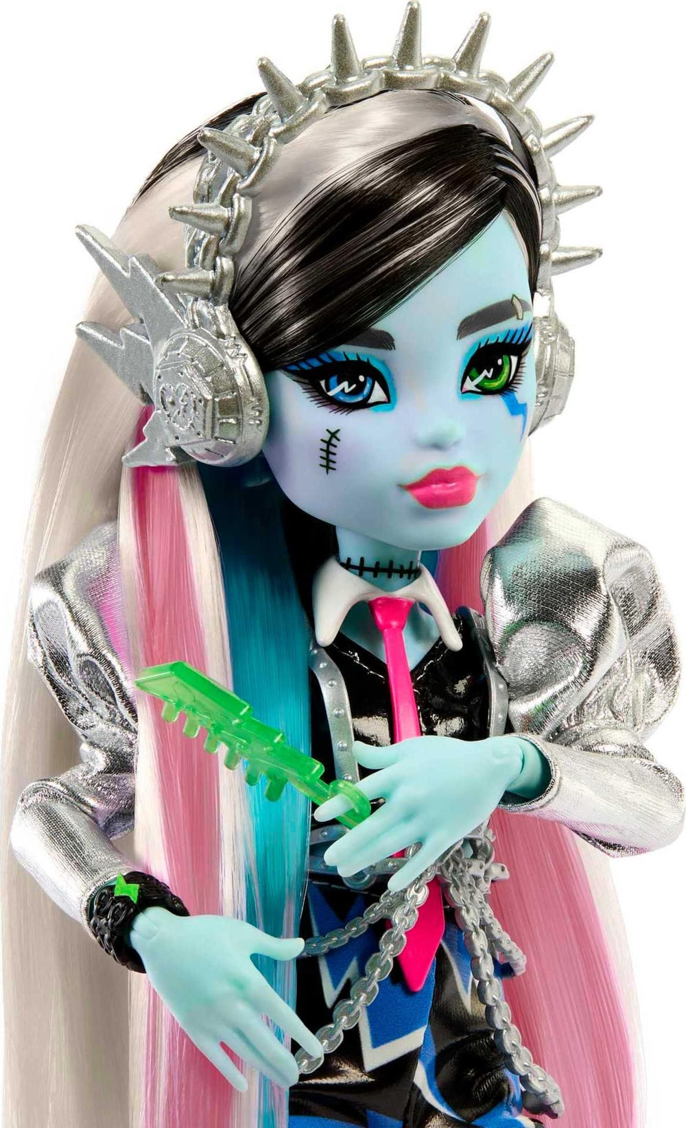 Monster High Frankie Stein showcases metallic puff sleeves for bold cosplay styling.