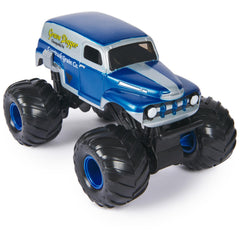 Monster Jam Grave Digger 1:24 chassis detail highlights authentic scale realism for collectors.