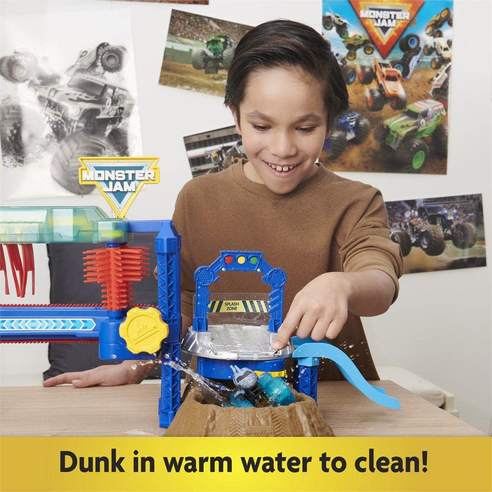 Monster Jam MNJ VHP 1t64 Power Wash Playset packaging and display.