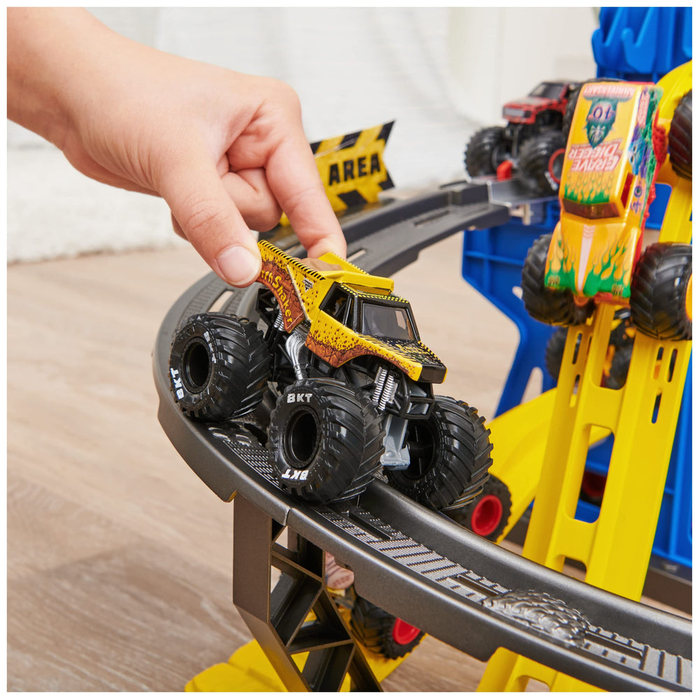 Roller coaster jump ring supports high-flying jumps and thrills