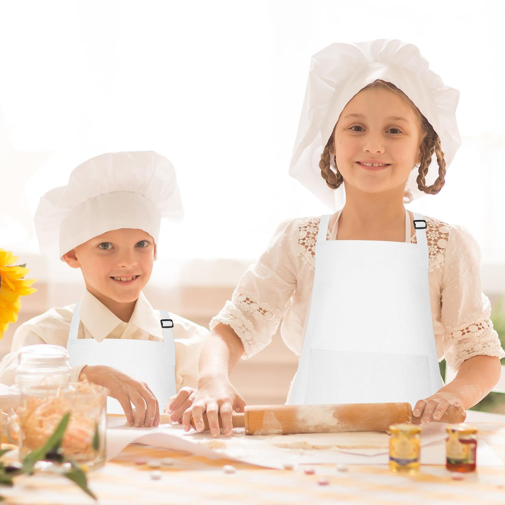 Morcheiong multi-use apron for cooking, painting, baking, and crafts.