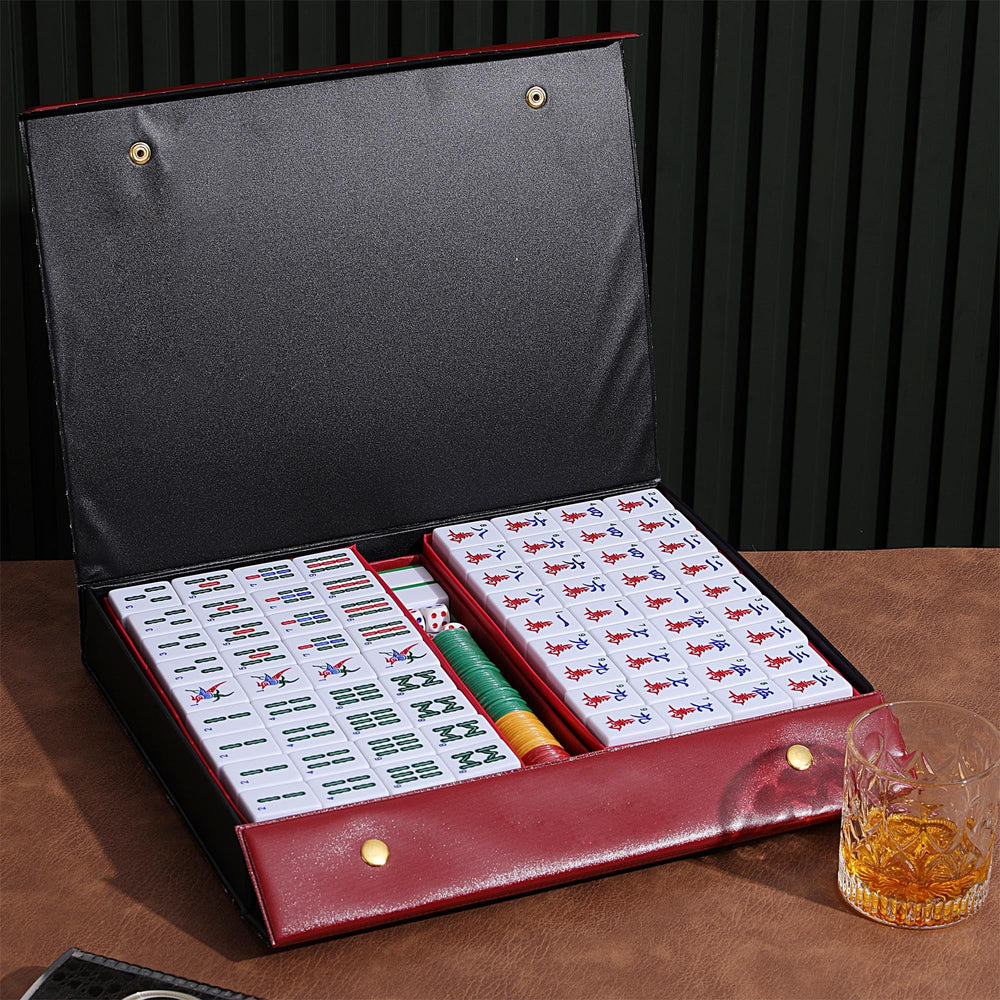 Mose Cafolo Mahjong XL tiles show engraved numbers and characters for clear play.