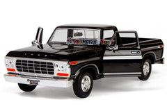 Motormax 1-24 F-150 interior detail enhances display and collection.