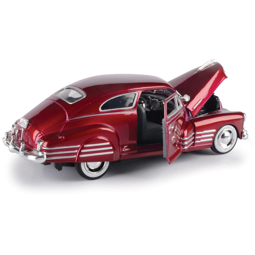 Motormax 1948 Chevy Aerosedan Fleetline with doors open showing interactive features
