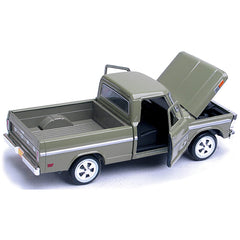 Motormax 1969 Ford F-100 Green diecast door-open view for added realism