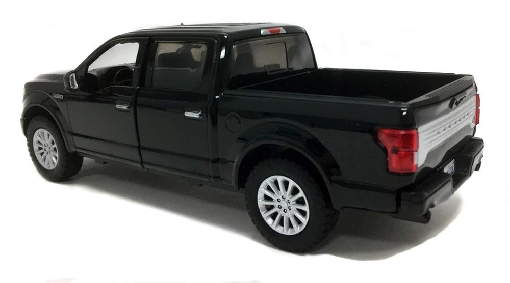 Motormax 79364 Ford F-150 front angle shows authentic contours for display.
