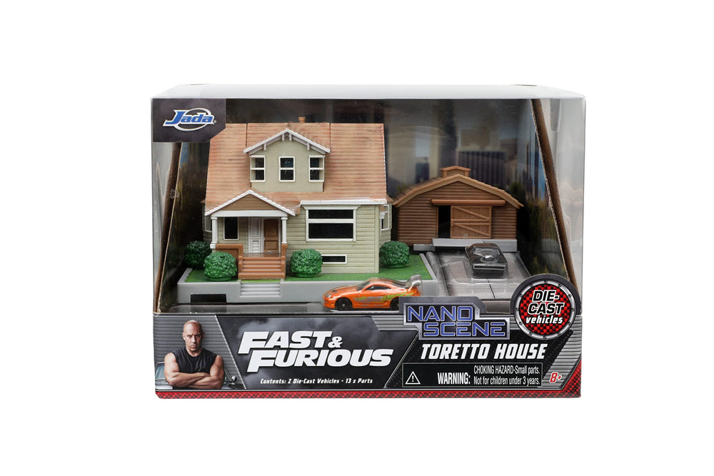 Nano Scene Jada diorama includes picnic table for authentic backyard scenes.