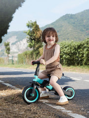 Newyoo adjustable handlebar, seat, and pedals support growing kids.