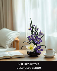 Nifeliz Gladiolus bud detail adds natural charm to shelves.
