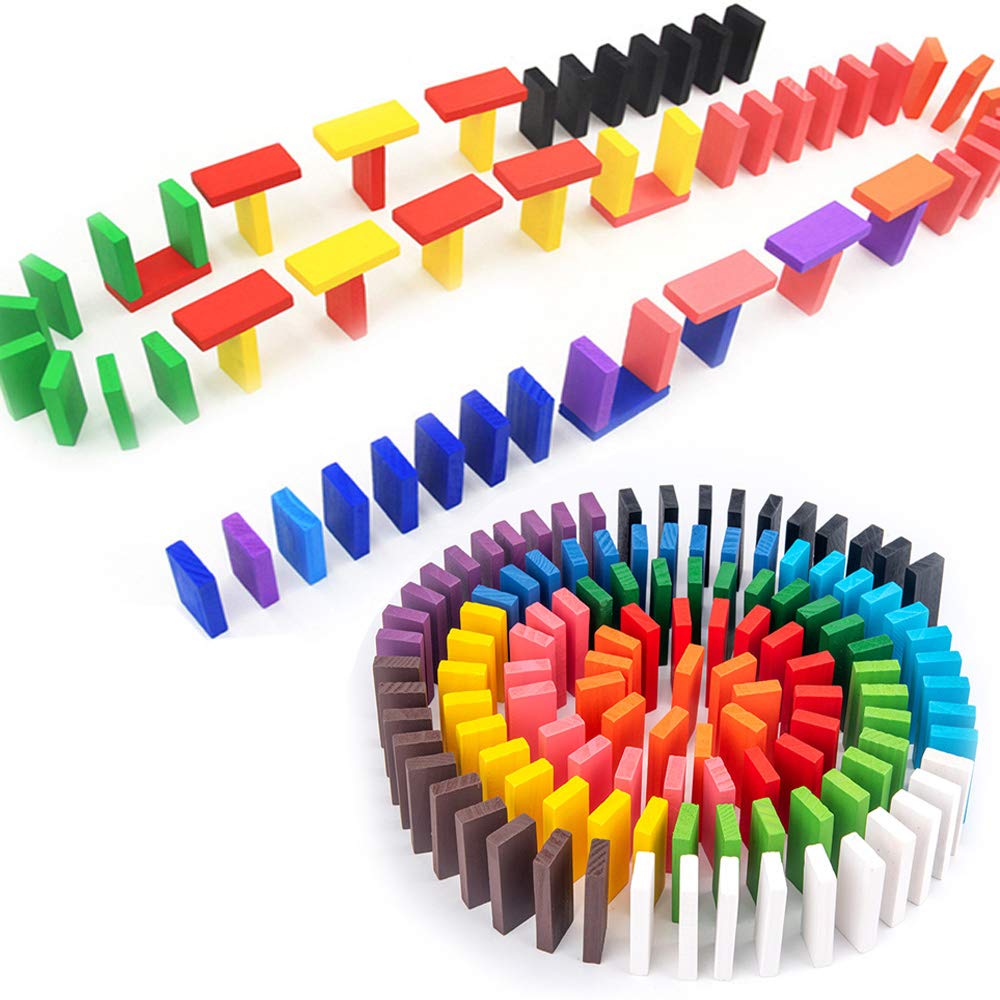 OBTANIM 600-piece domino set ideal for family game night.