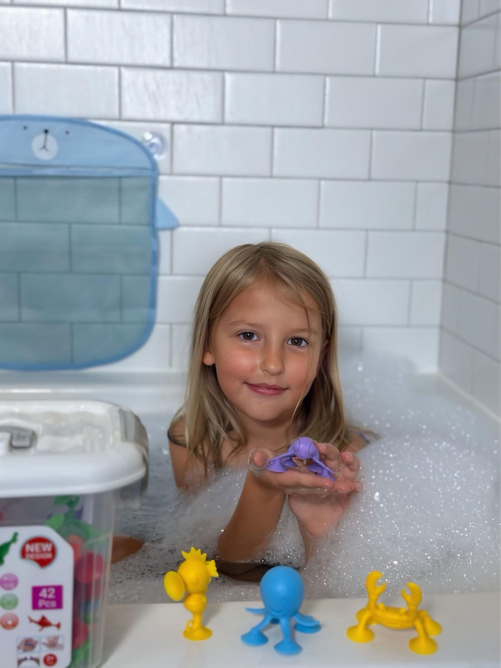 ODELA Genius Sucker Toys crab – strong suction sticks to tiles, tubs, and glass for hours.