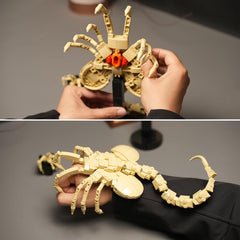 Onederbkk Facehugger Building Kit packaging shows size and setup at a glance.