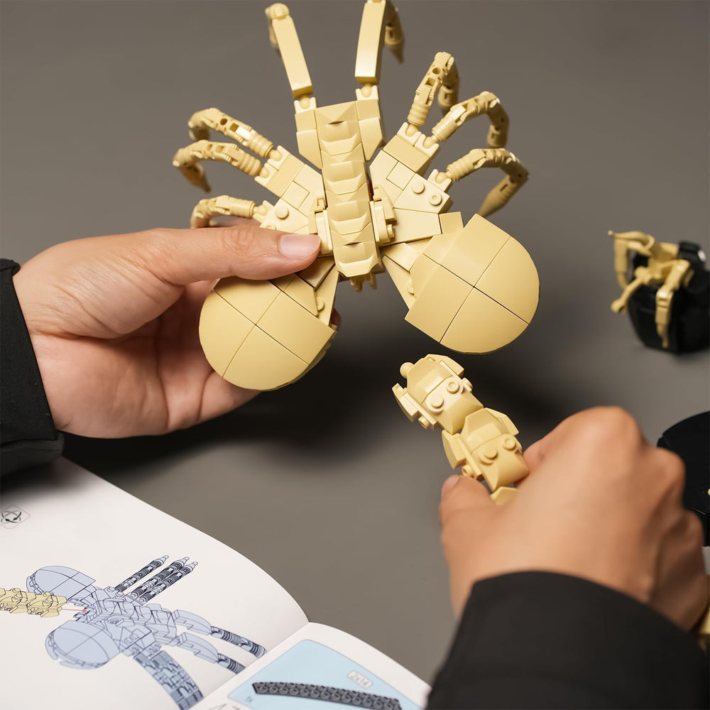 Onederbkk Halloween decor-ready figure provides dramatic display for rooms or shops.