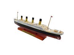 OPO 10 Titanic model deck accuracy adds historic charm to any shelf