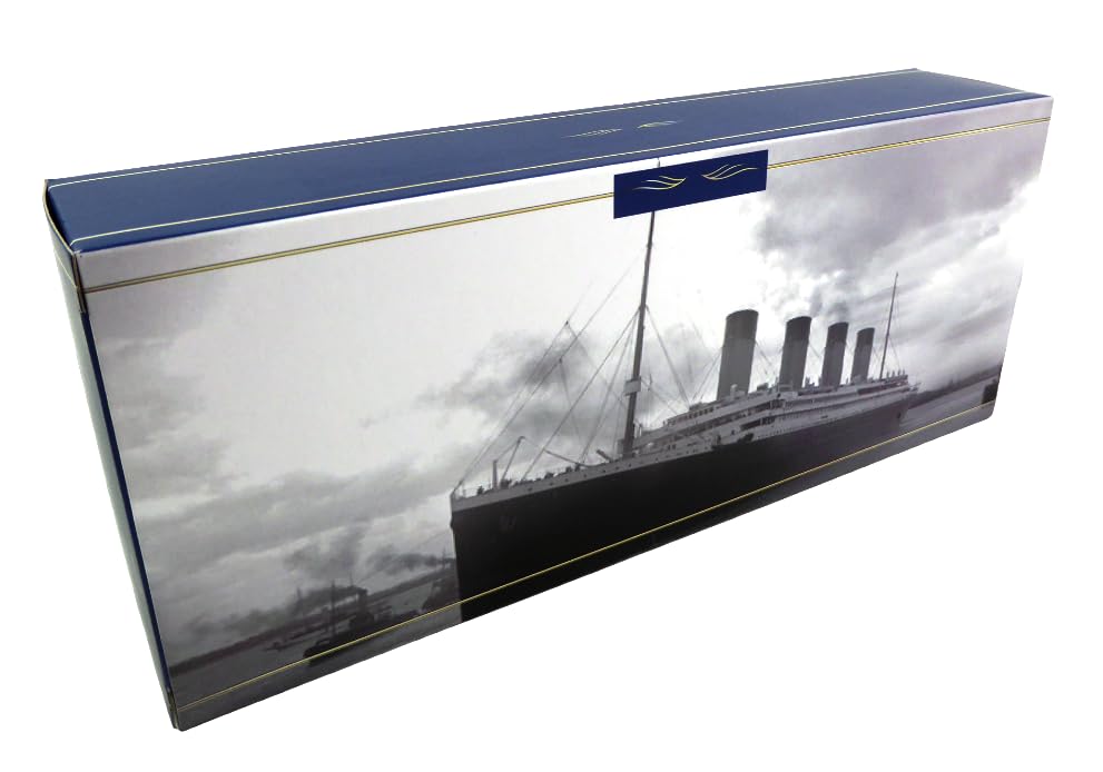 OPO 10 Titanic model compact shelf display for small spaces