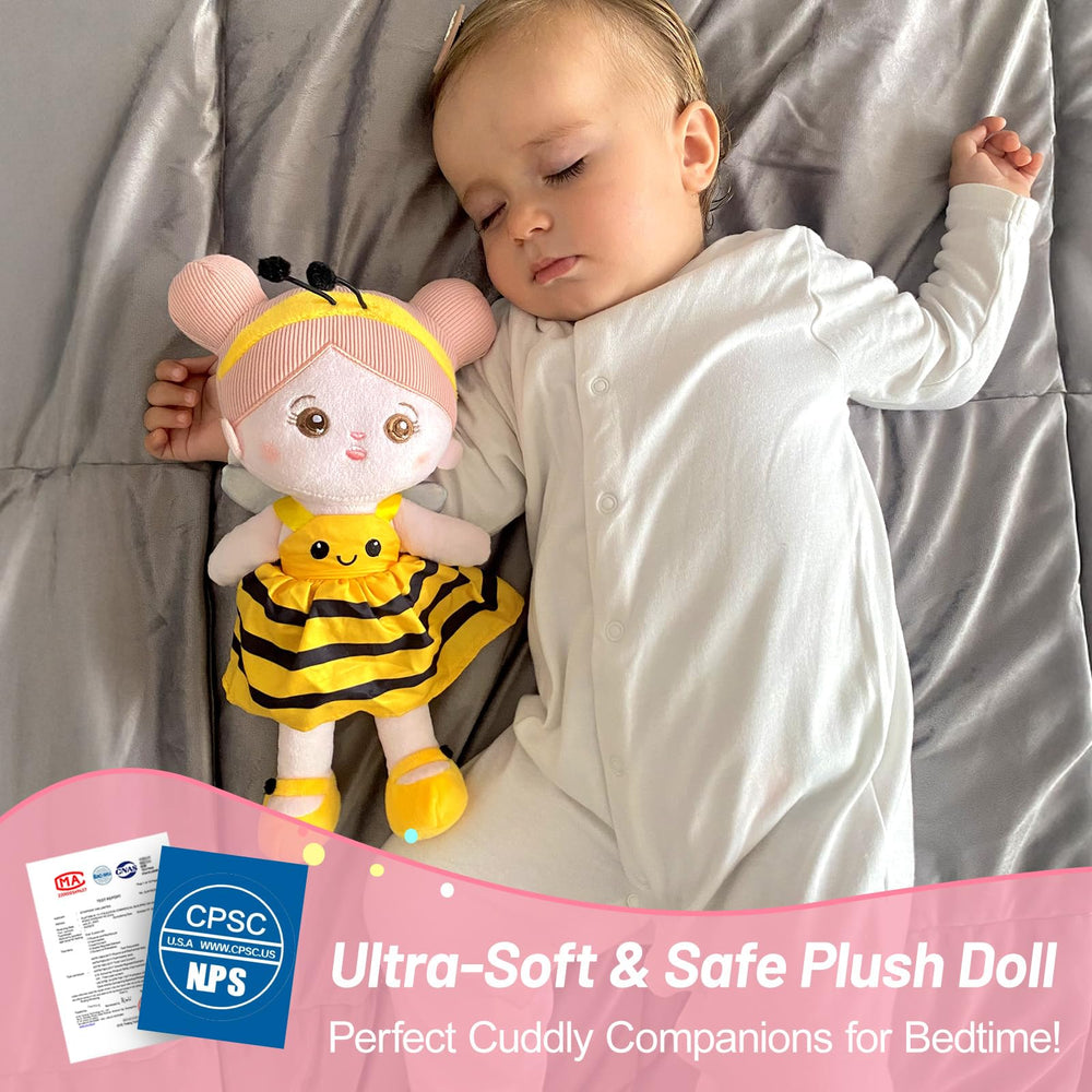 OUOZZZ doll close-up shows a soft face texture, ideal for soothing hugs.