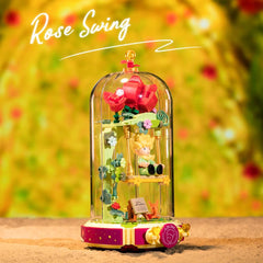 Pantasy Le Petit Prince minifigure highlights iconic character in a collectible scene.