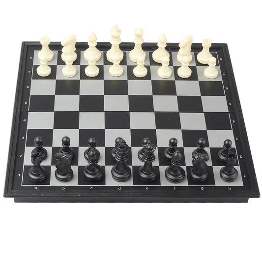 Pedolini travel chess board close-up showing magnetic setup for on-the-go play