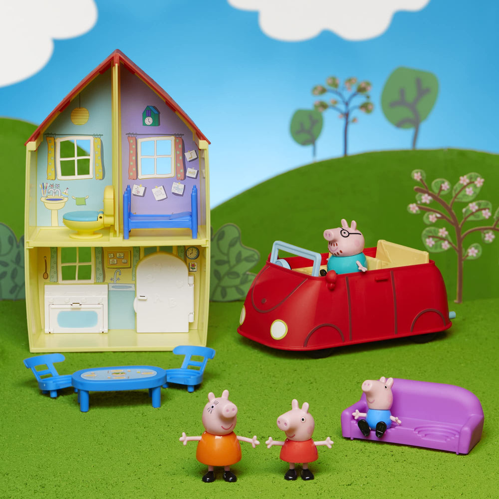Kitchen area with refrigerator and oven inside the Peppa playset