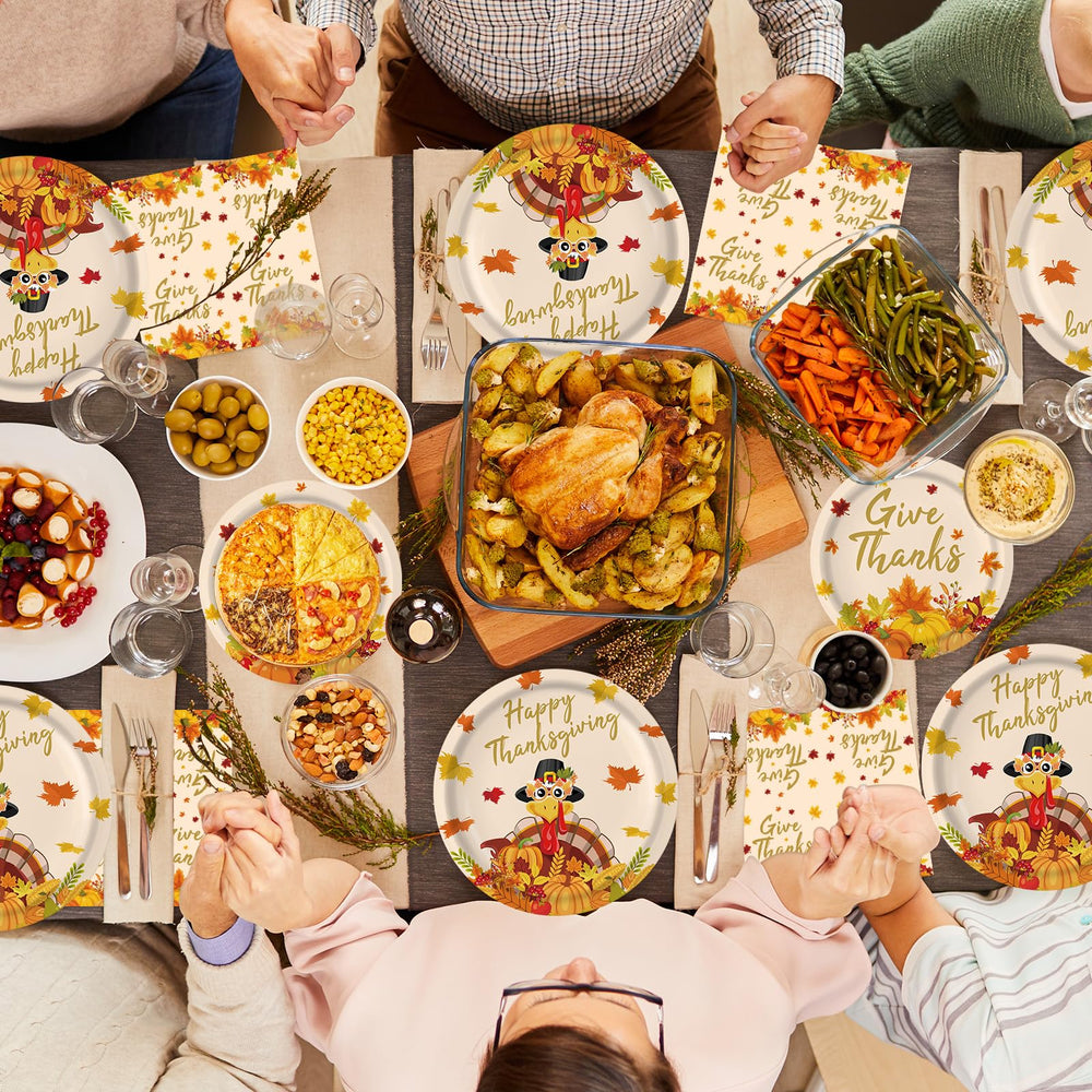 PERFQU heavy-duty paper material ensuring sturdy plates for meals