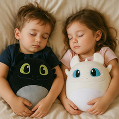 Periyholev soft wings and tail invite imaginative pretend adventures.