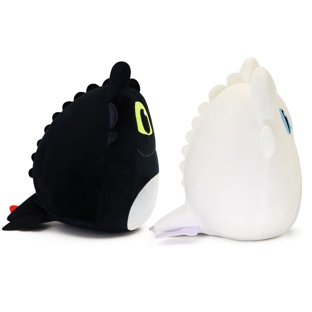 Periyholev ultra-soft plush fabric offers snuggly comfort during quieter nights.