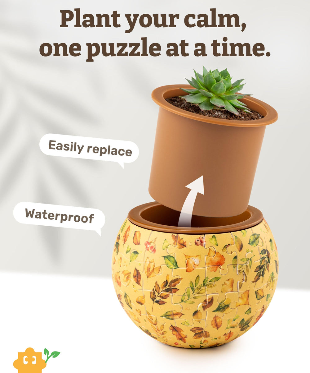 PieceRelax dual-layer planter detail shows drainage cup and sealed drip tray