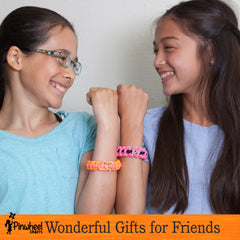 Pinwheel Crafts instruction images provide easy, step-by-step bracelet making guidance.