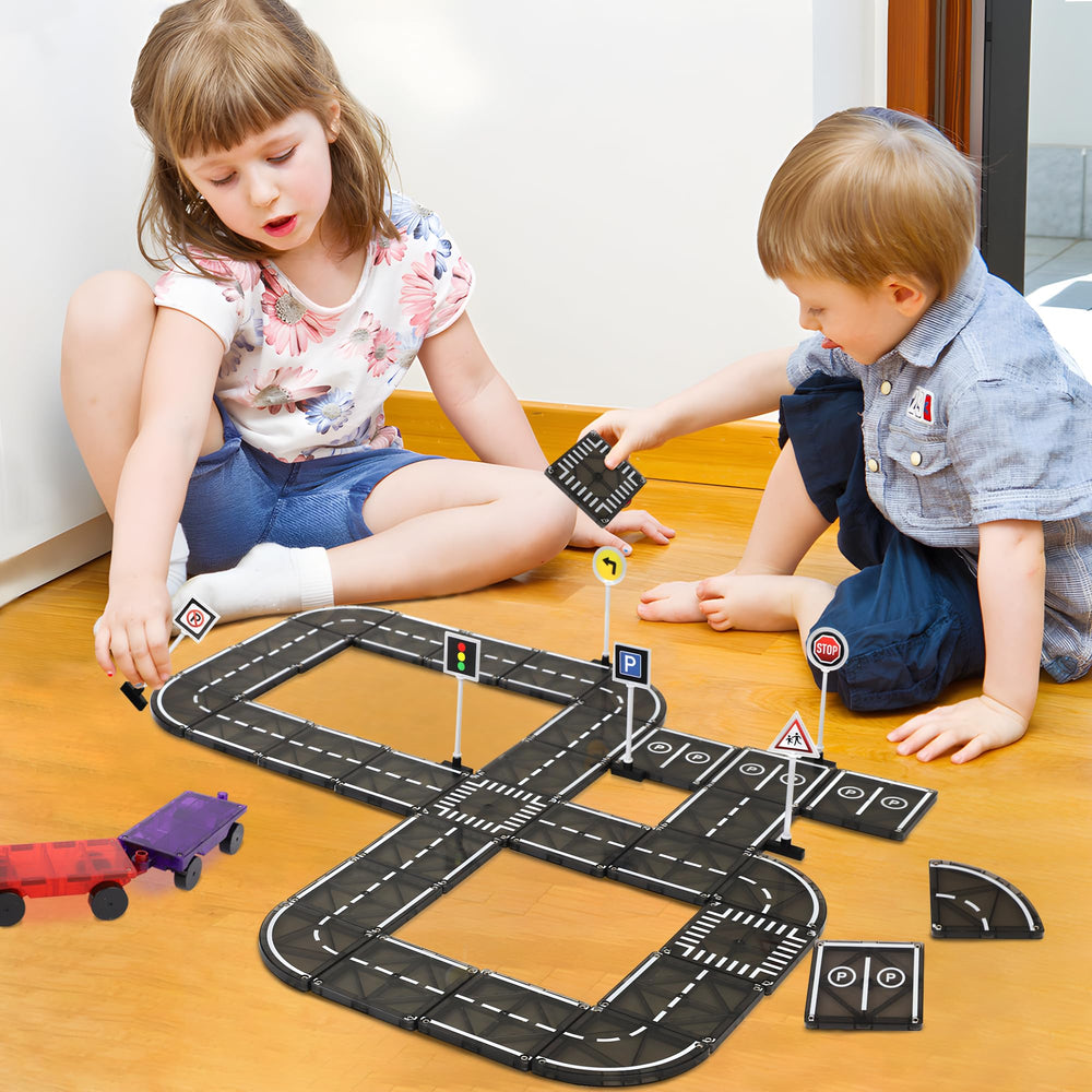 Playmags non-toxic ABS plastic with smooth edges for safe play 3+.
