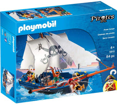 Playmobil 5810 pirate ship bow view, showcasing the ship’s sturdy hull for imaginative play.