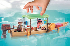 Playmobil Wiltopia veterinary box; ready supplies for on-the-go care