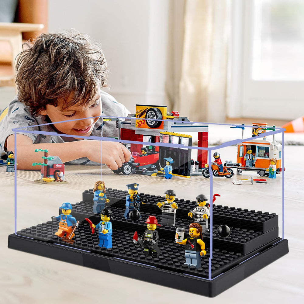 Pokiiulk four-box display suits larger minifigure collections.