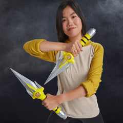Power Rangers Lightning Collection Mighty Morphin Daggers collectible quality for fans