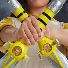 Power Rangers Lightning Collection Mighty Morphin Daggers electronic lights highlight for photos
